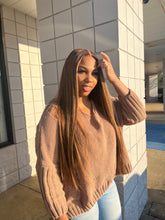 Load image into Gallery viewer, Glueless 4/27 Highlight 5x5 Wig
